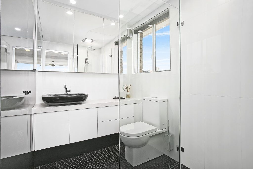 Polyurethane vanity and stone top - Bondi, Sydney