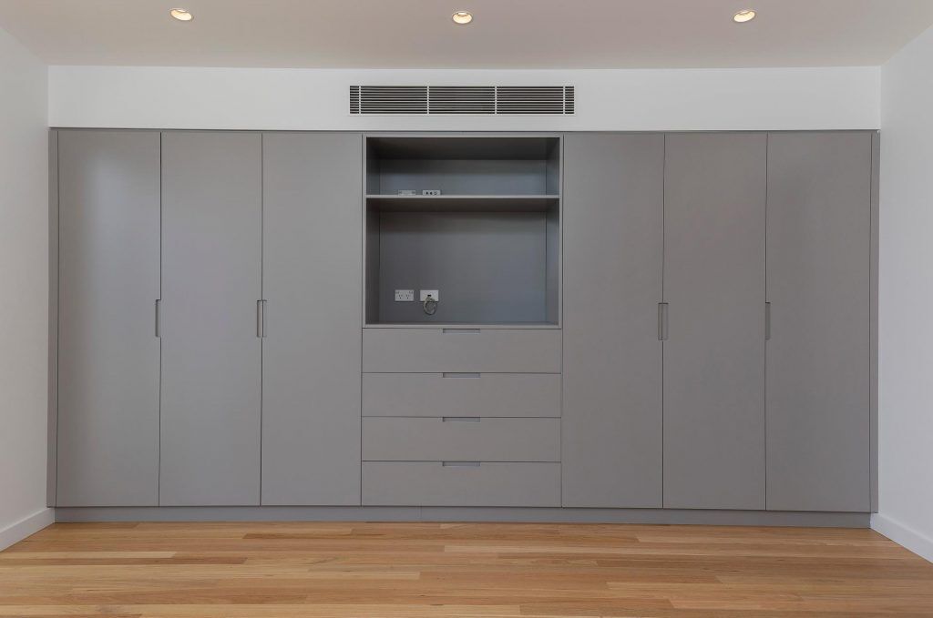Laminex Tornado wardrobe with integrated handles - Freshwater, Sydney