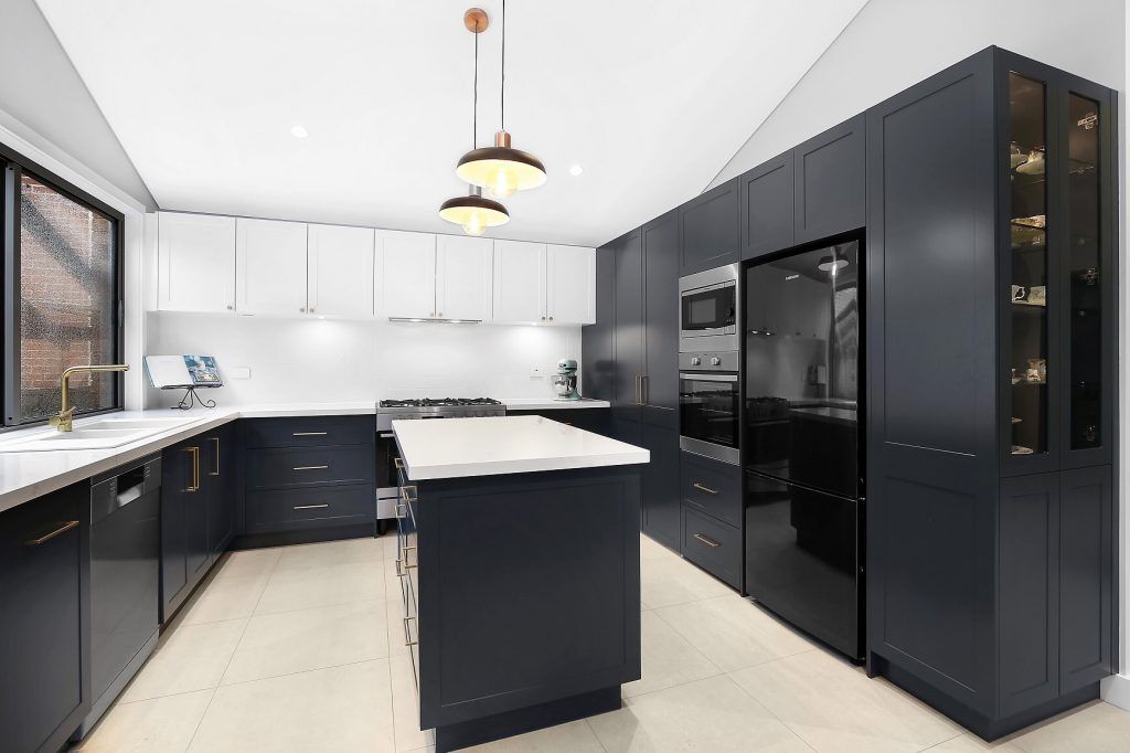 AFTER Barden Ridge Kitchen Renovation, Veneer / Polyurethane Kitchen with Island Bench