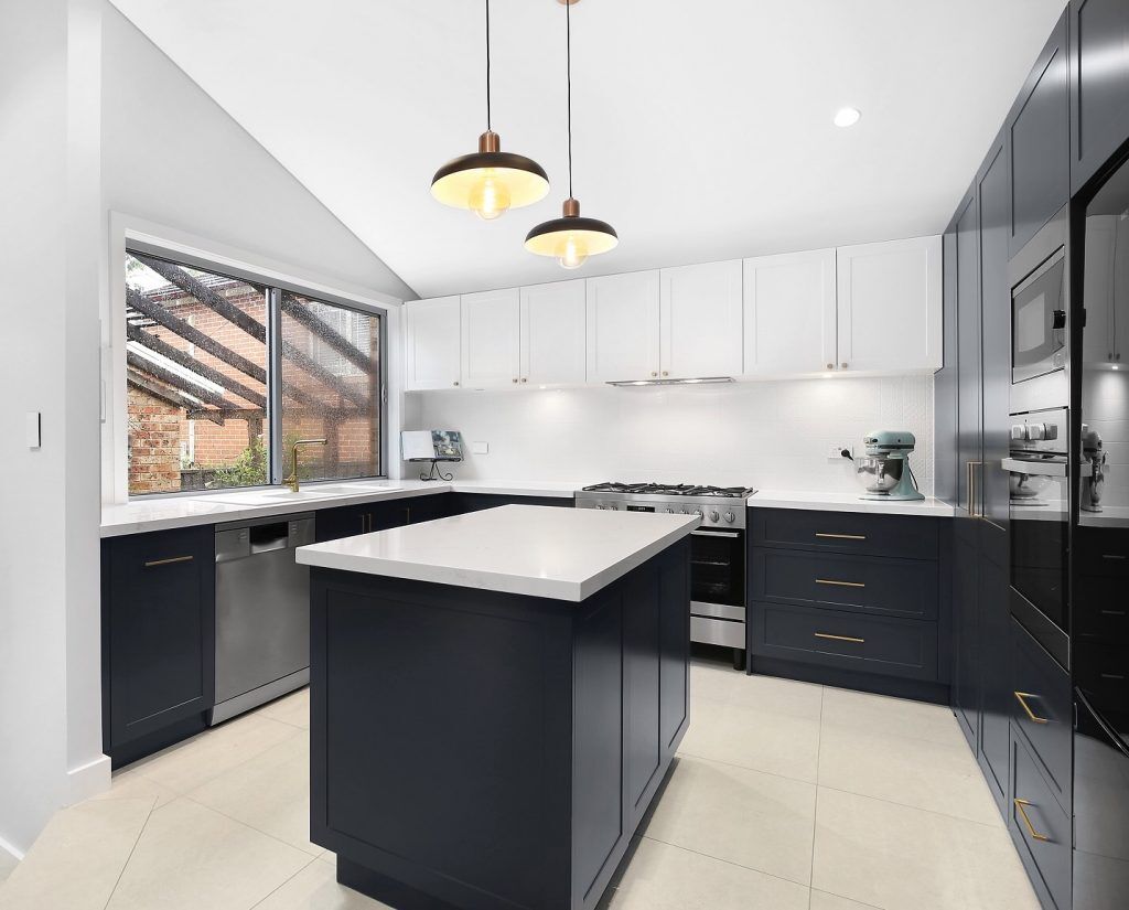 AFTER Barden Ridge Kitchen Renovation, Veneer / Polyurethane Kitchen with Island Bench