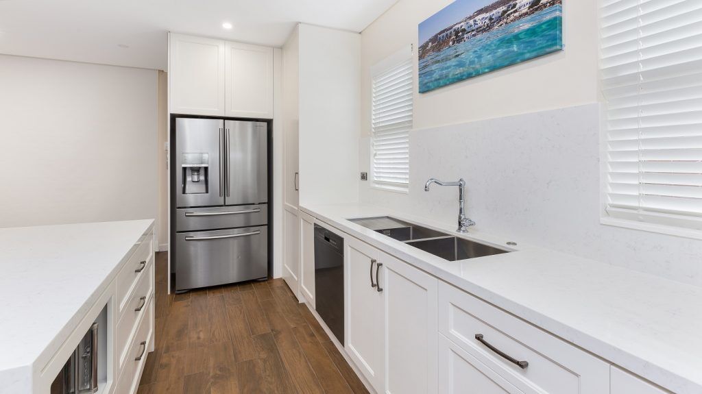Haberfield Sydney, Satin Polyurethane Shaker Style kitchen with an Essastone 40mm benchtop