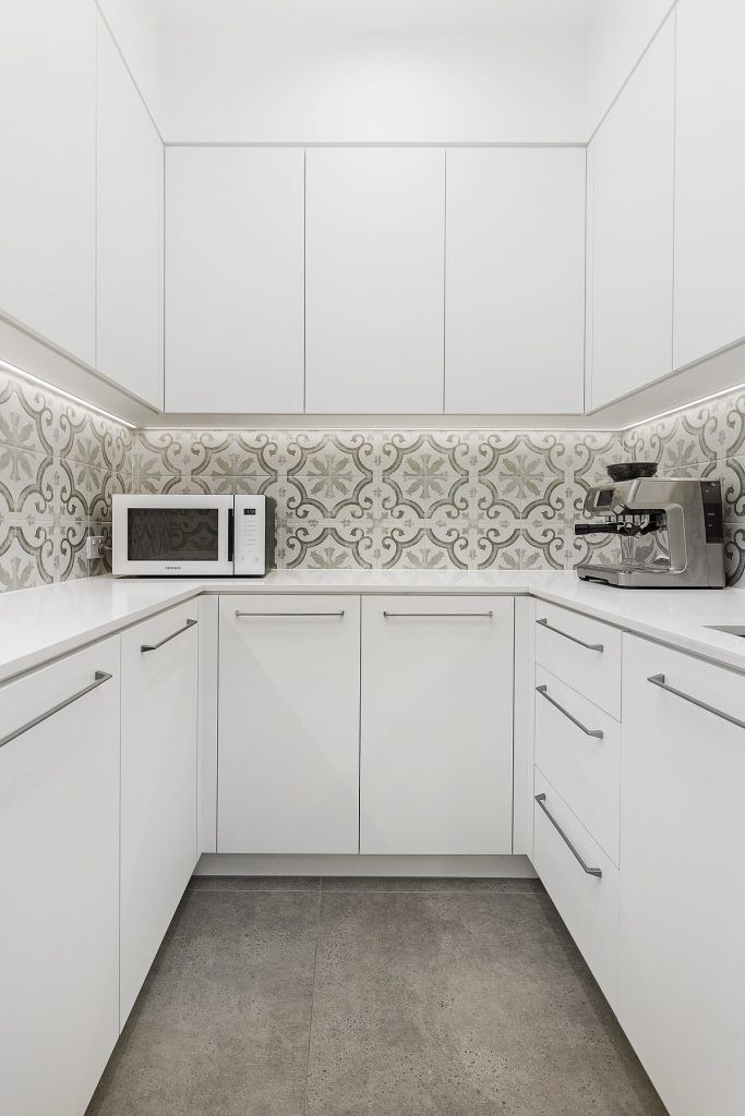 Chipping Norton, Butler&#039;s Pantry with Stone benchtop and tile splashback