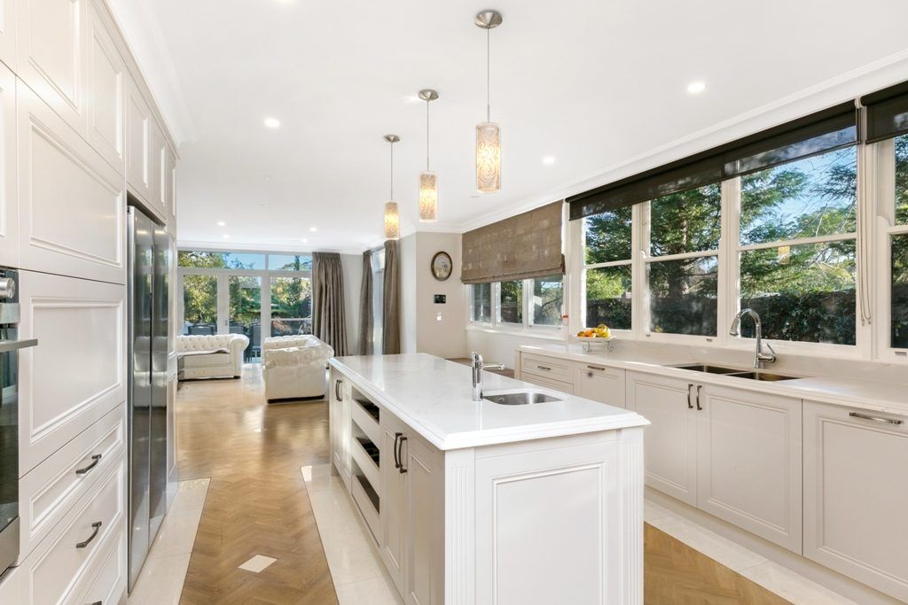 Turramurra Kitchen, Polyurethane / French Provincial Style