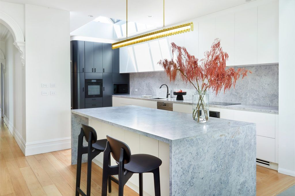 Annandale, Satin Polyurethane kitchen with a 40mm Smartstone Tundra Grigio stone benchtop and splashback