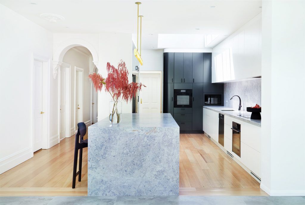 Annandale, Satin Polyurethane kitchen with a 40mm Smartstone Tundra Grigio stone benchtop and splashback